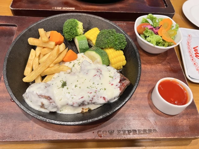 Nhà hàng Cow Express – Bít tết bò Mỹ – Sư Vạn Hạnh