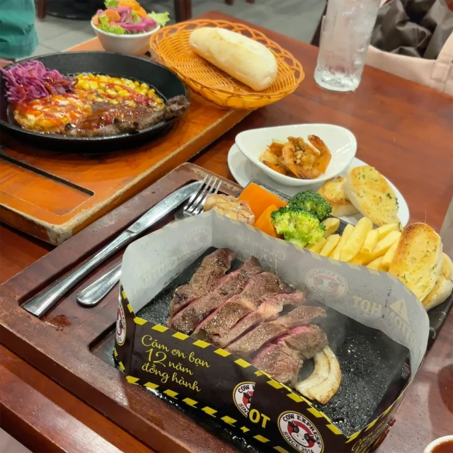 Nhà hàng Cow Express – Bít tết bò Mỹ – Sư Vạn Hạnh