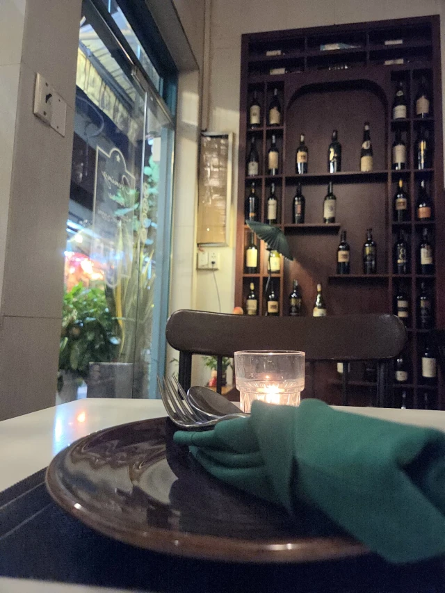 Chef Thiện – French Bistro - Pasteur - không gian 5