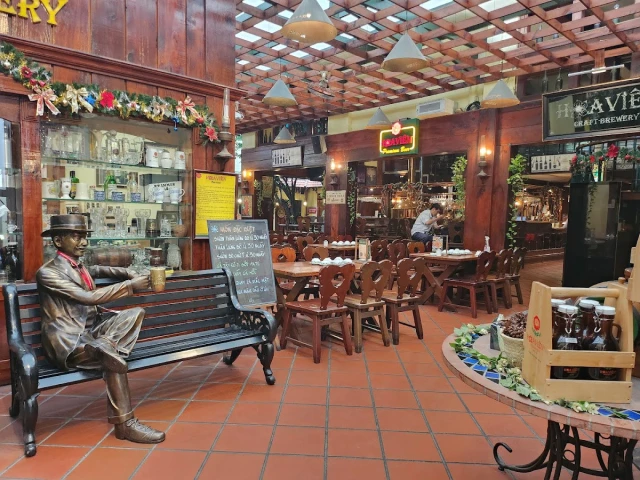 Hoa Viên Craft Brewery - Nguyễn Thị Minh Khai - không gian 6