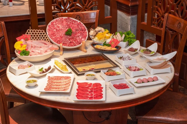 Lẩu Hongkong Hotpot - Tân Sơn Nhất