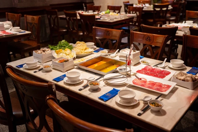 Lẩu Hongkong Hotpot - Tân Sơn Nhất