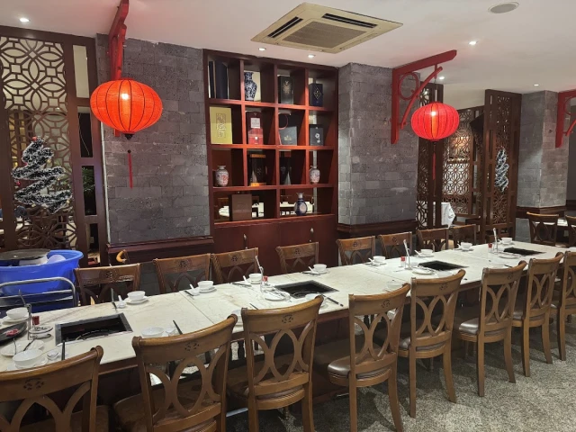 Lẩu Hongkong Hotpot - Tân Sơn Nhất - không gian 4
