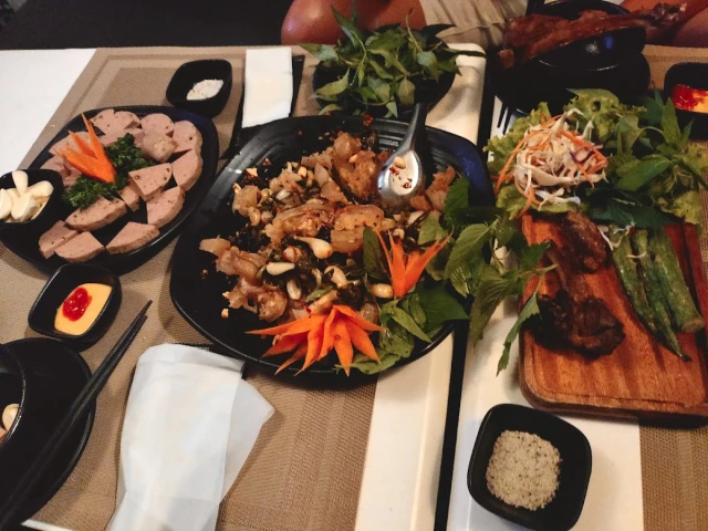 Quán Tới Bến - Bến Vân Đồn