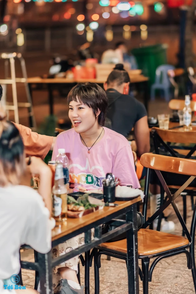 Quán Tới Bến - Bến Vân Đồn - không gian 5