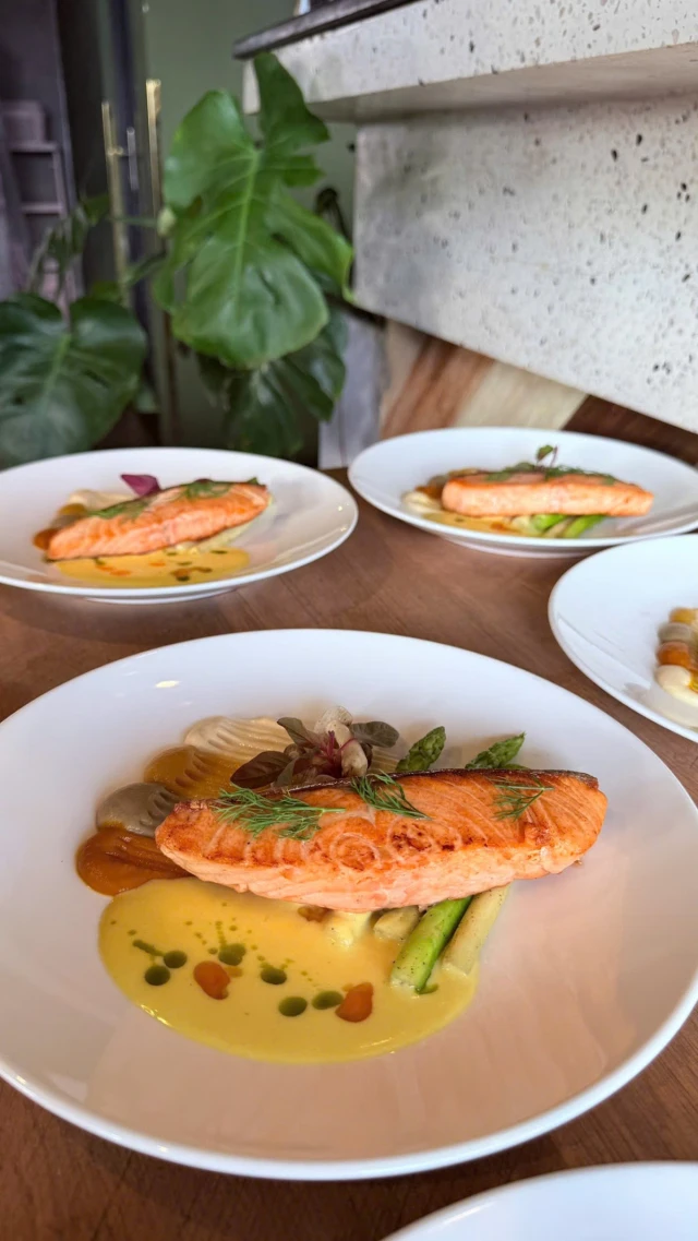 Chanh Bistro Rooftop Saigon - Lý Tự Trọng