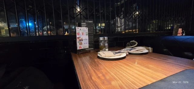 Basta Hiro - Pizza & Pasta - Estella Place - không gian 4
