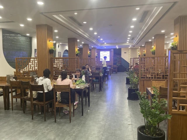 Hoàng Ty - Mạc Đĩnh Chi - không gian 2