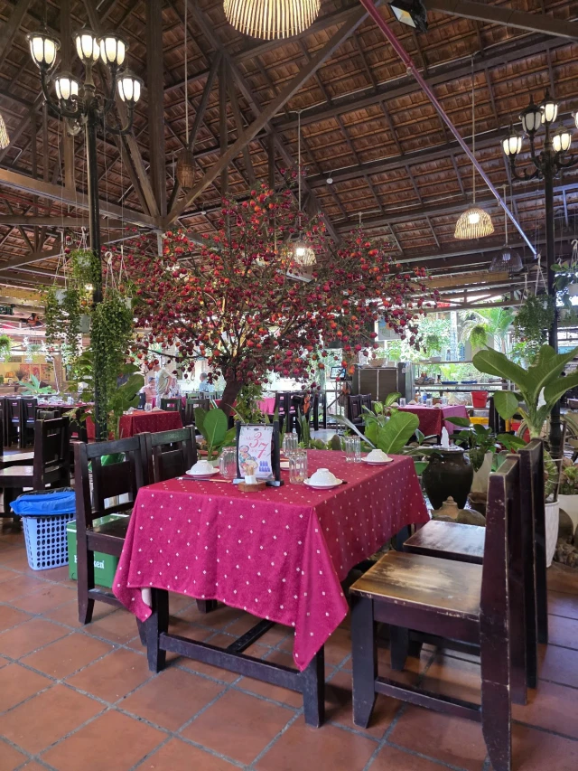 Ẩm Thực Quê Nhà - Nguyễn Thái Bình - không gian 3