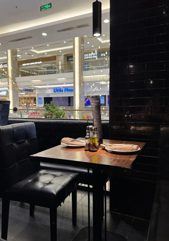 Basta Hiro - Pizza & Pasta - Vincom Mega Mall Thảo Điền - không gian 6
