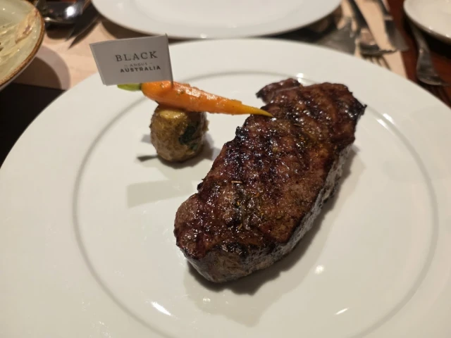 Moo Beef Steak - Lý Tự Trọng
