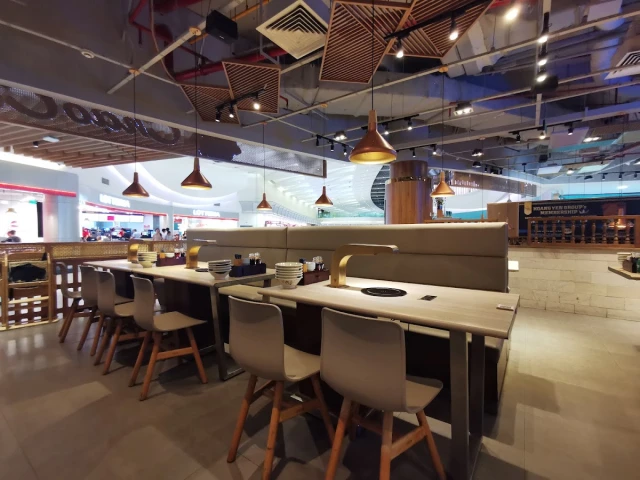 Chảo Cá - Crescent Mall - không gian 1