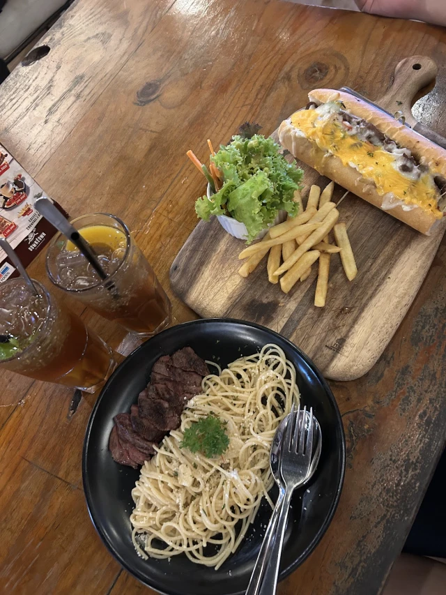 Downtown Steakhouse - Nguyễn Huệ