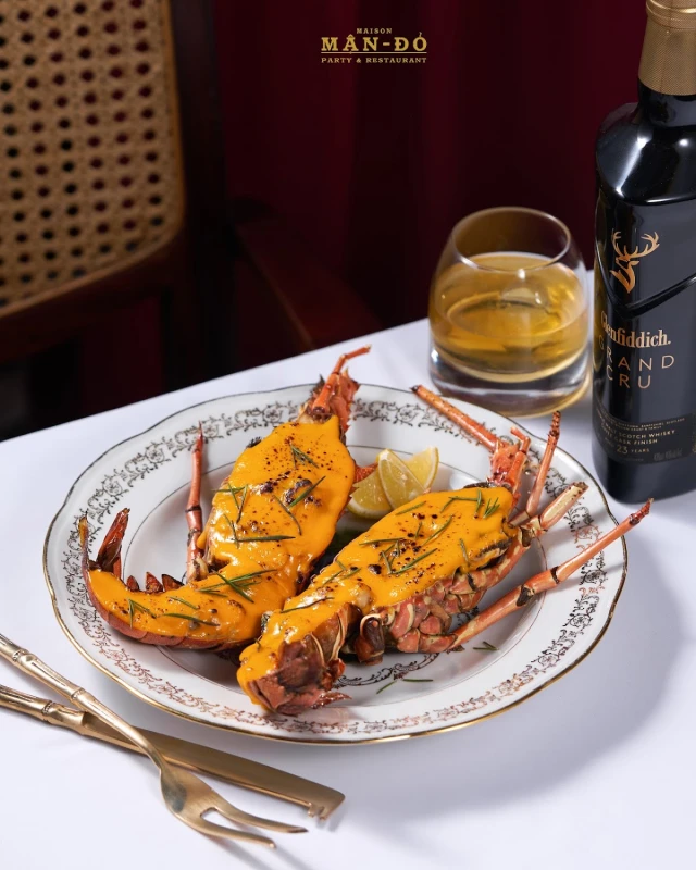 Maison Mận-Đỏ Restaurant - Trần Nhật Duật