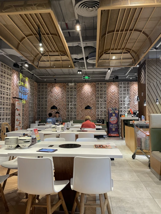 Chảo Cá - Vạn Hạnh Mall - không gian 1