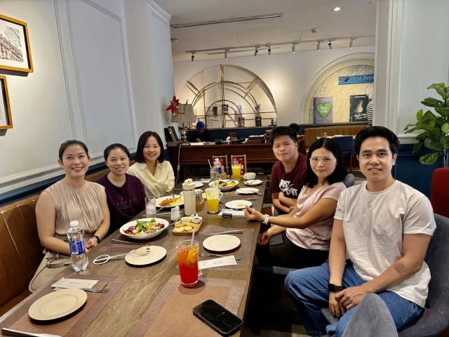 Le Monde Steak - Nguyễn Thị Minh Khai - không gian 3