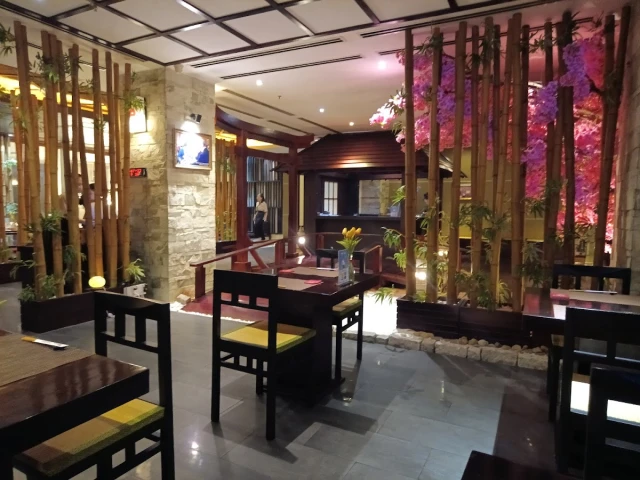 Sushi World - Tân Sơn Nhất - không gian 1