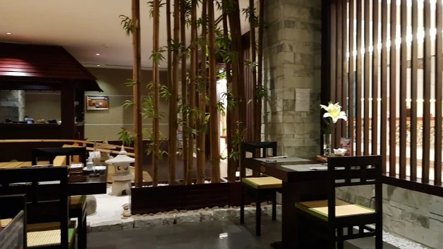 Sushi World - Tân Sơn Nhất - không gian 2