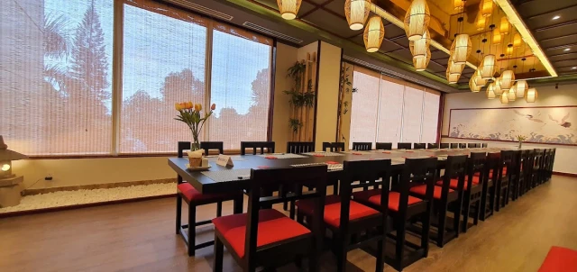 Sushi World - Tân Sơn Nhất - không gian 4
