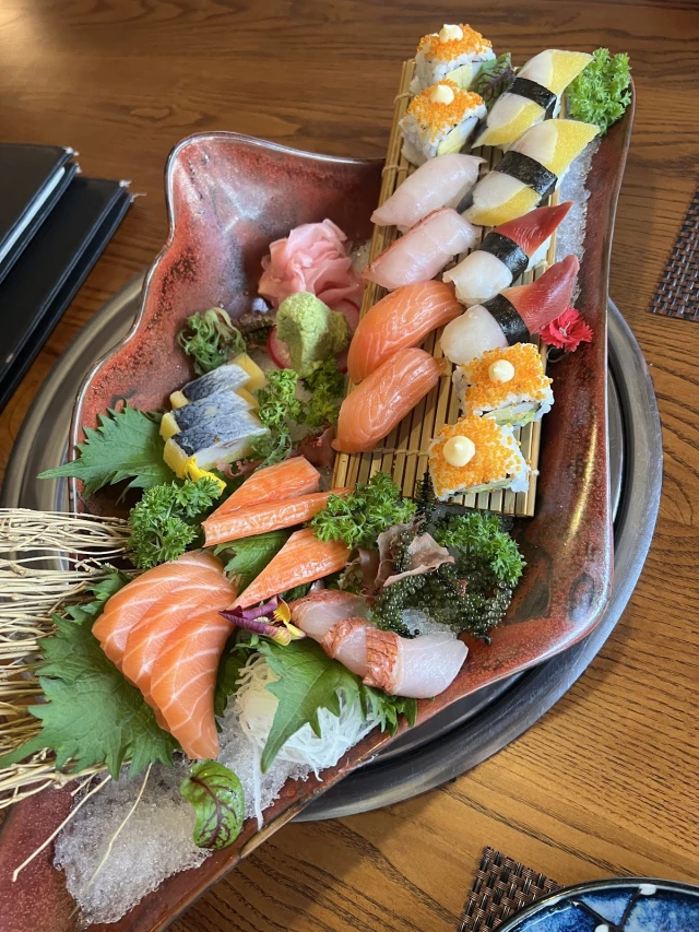 Sushi World -Trần Quang Khải