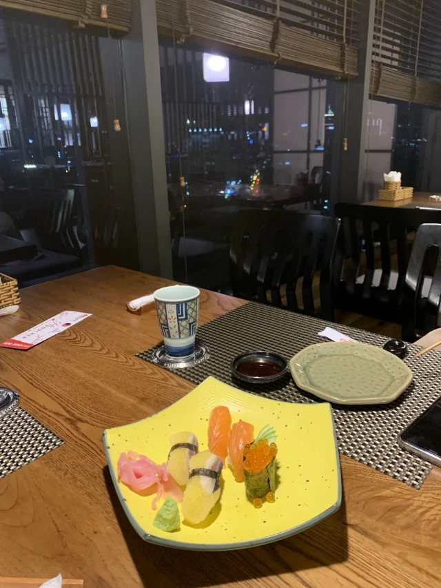 Sushi World -Trần Quang Khải
