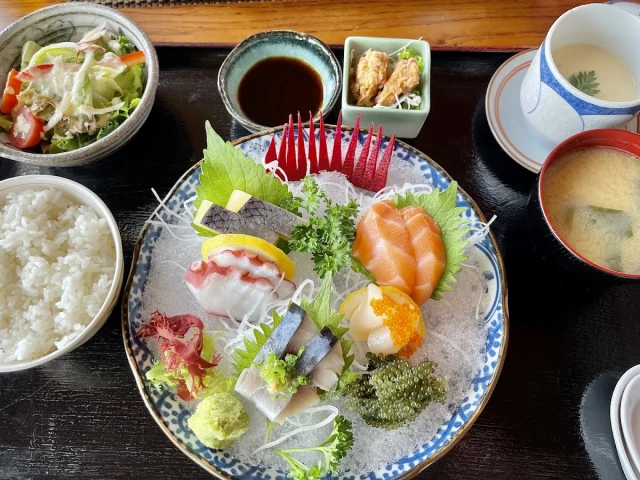 Sushi World -Trần Quang Khải