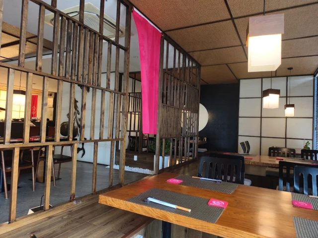 Sushi World -Trần Quang Khải - không gian 3