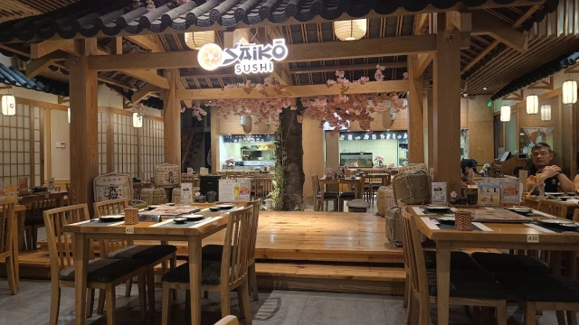 Saiko Sushi - Hai Bà Trưng - không gian 4