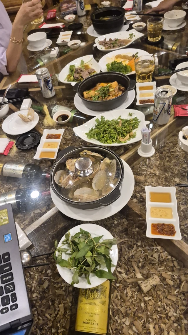 Sáu Linh - Nguyễn Thái Sơn