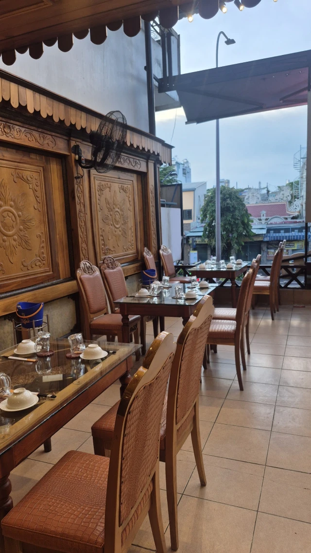 Sáu Linh - Nguyễn Thái Sơn - không gian 2