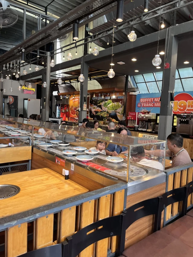 Yaki Yaki Yo - Buffet nướng lẩu băng chuyền - Tây Thạnh - không gian 2