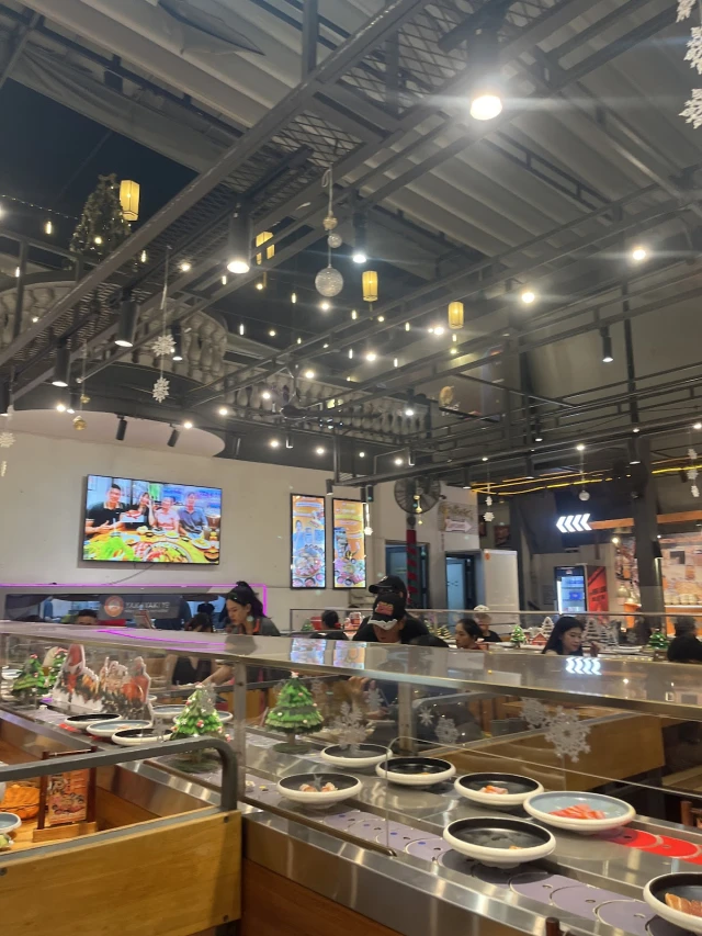 Yaki Yaki Yo - Buffet nướng lẩu băng chuyền - Tây Thạnh - không gian 4