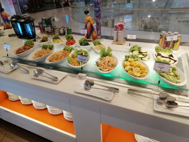King BBQ Buffet – Crescent Mall - không gian 3