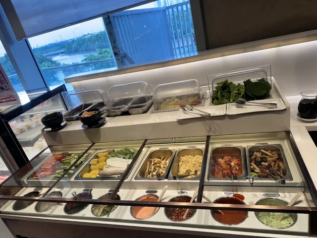 King BBQ Buffet – Crescent Mall - không gian 5