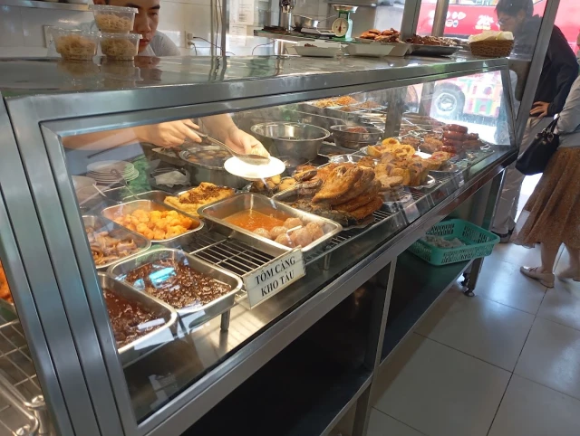 Cơm Tấm Thuận Kiều - Tôn Thất Tùng - không gian 3