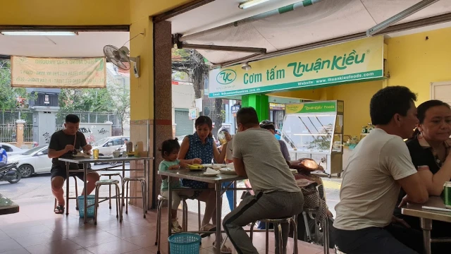 Cơm Tấm Thuận Kiều - Tôn Thất Tùng - không gian 6