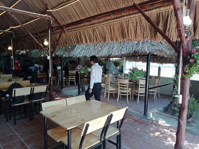 Quán Gần Nhà - Thạnh Lộc - không gian 2