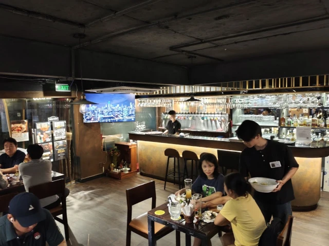 Mr Craft - Craft Beer & Wine - Cao Triều Phát - không gian 3