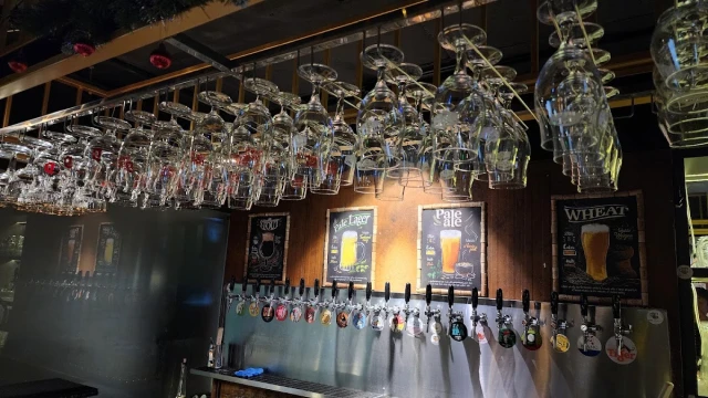 Mr Craft - Craft Beer & Wine - Cao Triều Phát - không gian 4