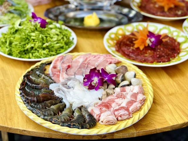 Vườn Ẩm Thực Số 7 - Phạm Văn Hai
