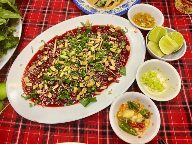 Lẩu Dê Tài Ký - Ung Văn Khiêm