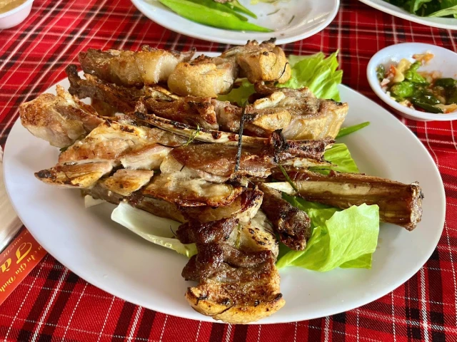 Lẩu Dê Tài Ký - Ung Văn Khiêm
