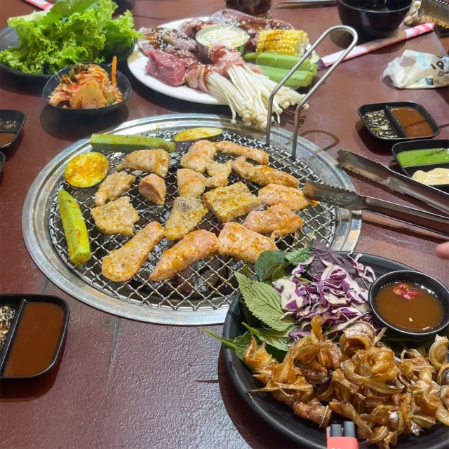 GHIỀN BBQ Nướng & Lẩu - Lê Cơ