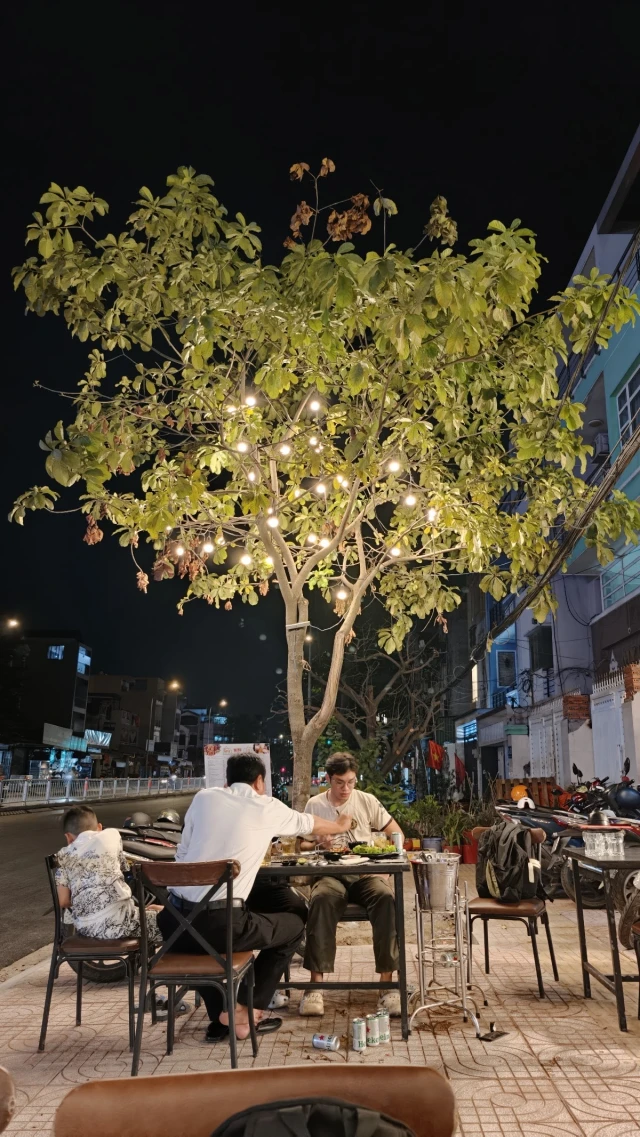 GHIỀN BBQ Nướng & Lẩu - Lê Cơ - không gian 1