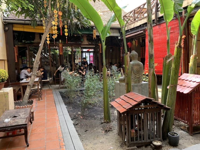 Saigon Palm - Lê Thị Hồng Gấm - không gian 1