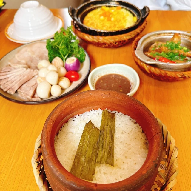 Cơm Niêu Thiên Lý - Tạ Hiện