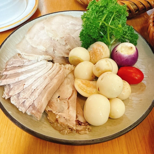 Cơm Niêu Thiên Lý - Tạ Hiện