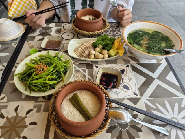 Cơm Niêu Thiên Lý - Nguyễn Cơ Thạch