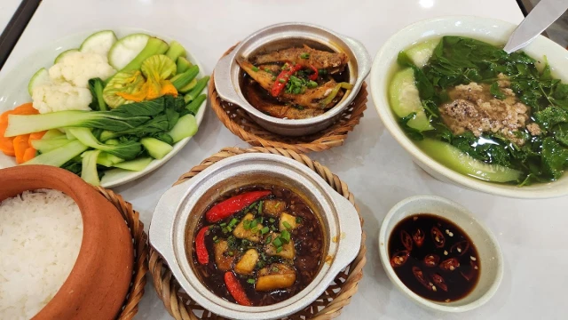 Cơm Niêu Thiên Lý - Nguyễn Cơ Thạch