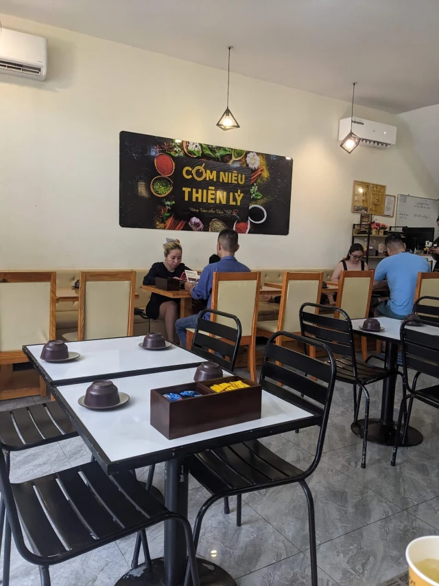 Cơm Niêu Thiên Lý - Nguyễn Cơ Thạch - không gian 1